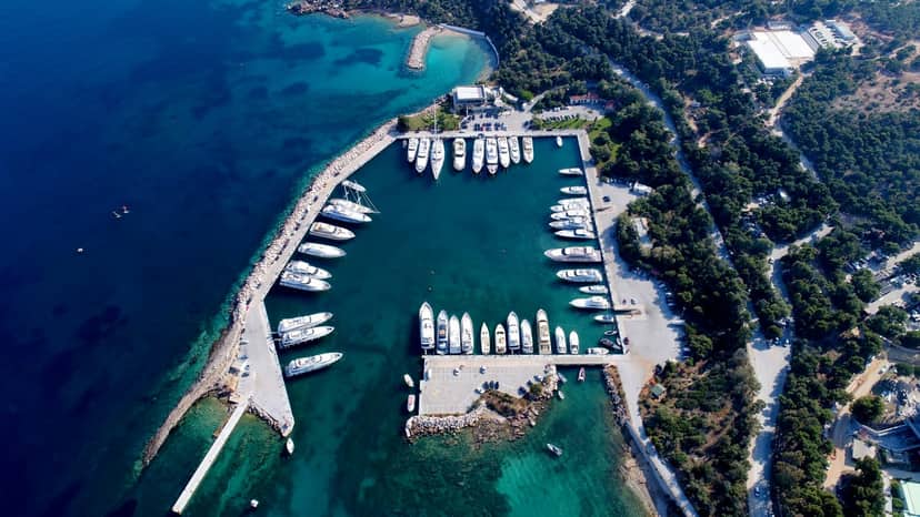 Vouliagmeni Marina