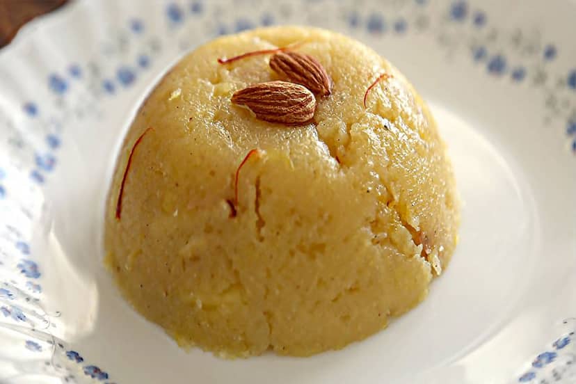 Semolina halva with almonds