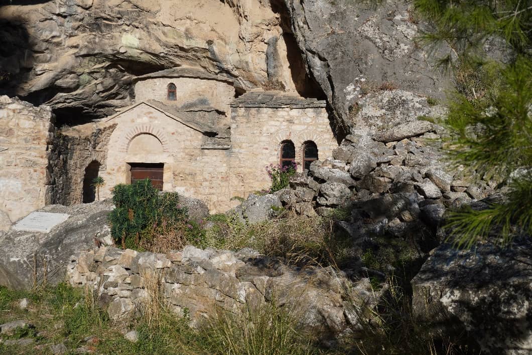 Penteli Cave (Davelis' Cave)