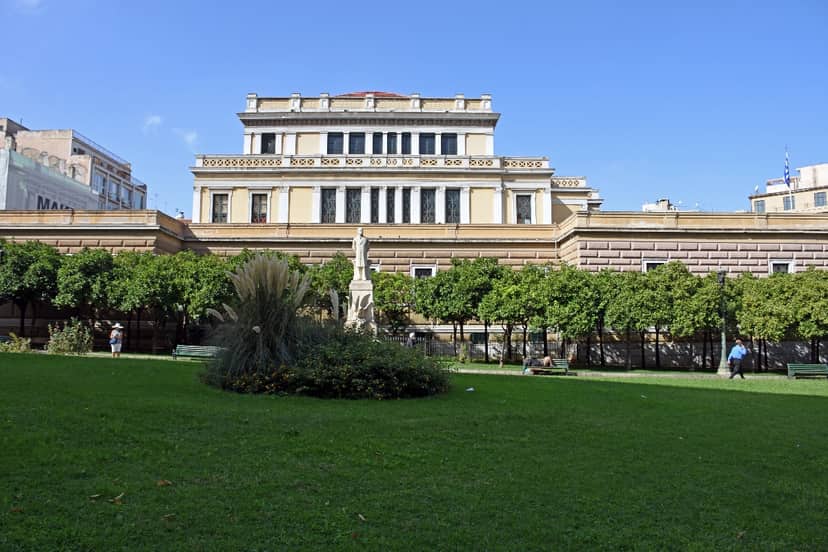 Gebäude des Alten Parlaments - Museum für Nationale Geschichte