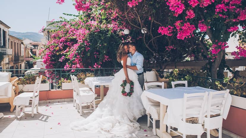 Organisez votre mariage en Attique : Choix avec éclat et pure beauté