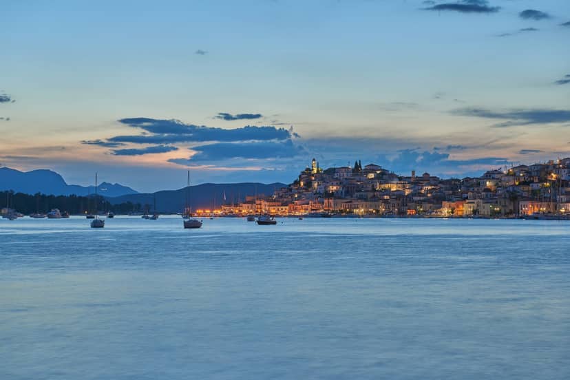 Poros