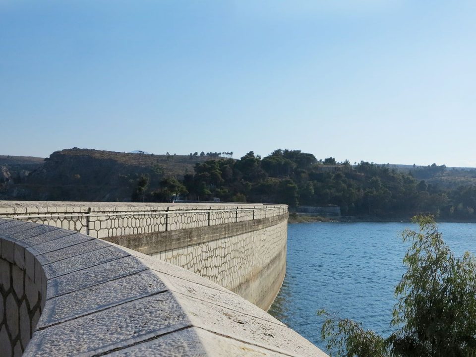 Marathon Lake artificial reservoir dam