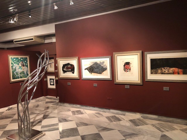 CONTEMPORARY-ART-MEETS-NAÏVE-ART-IN-HYDRA