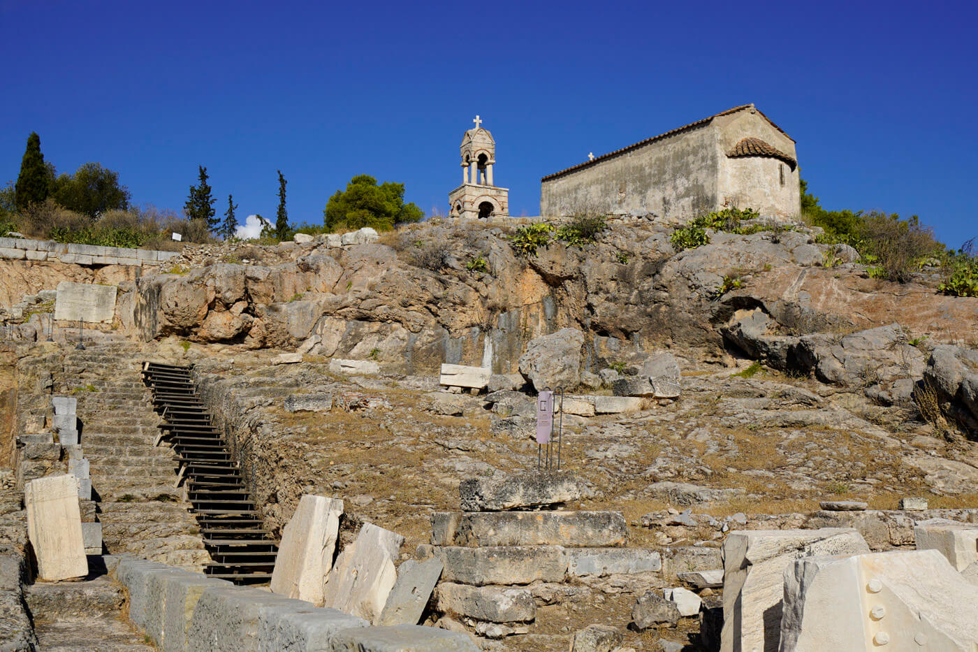 Grotte de Plutonio d’Elefsina (Eleusis)