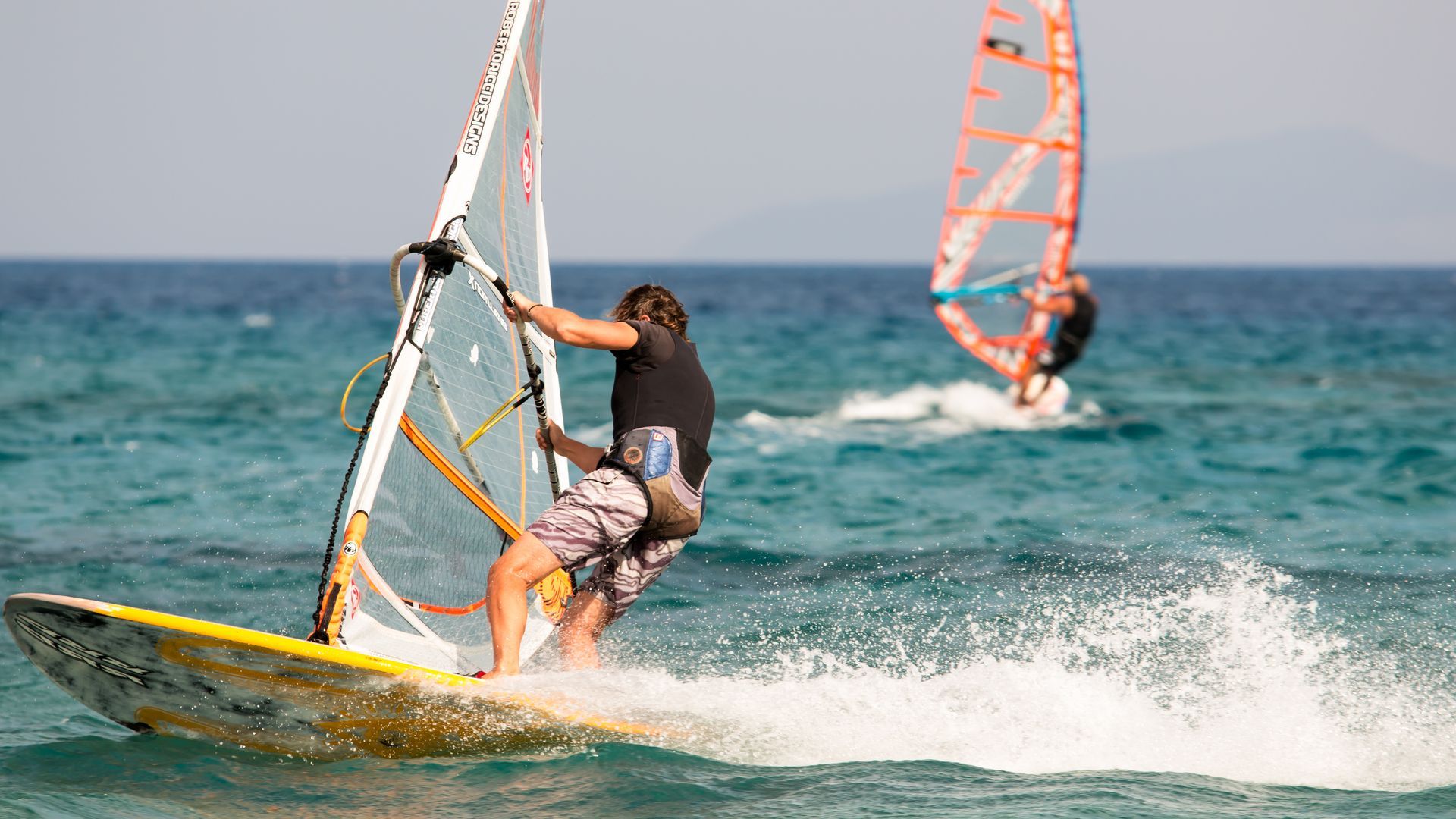 SURFING